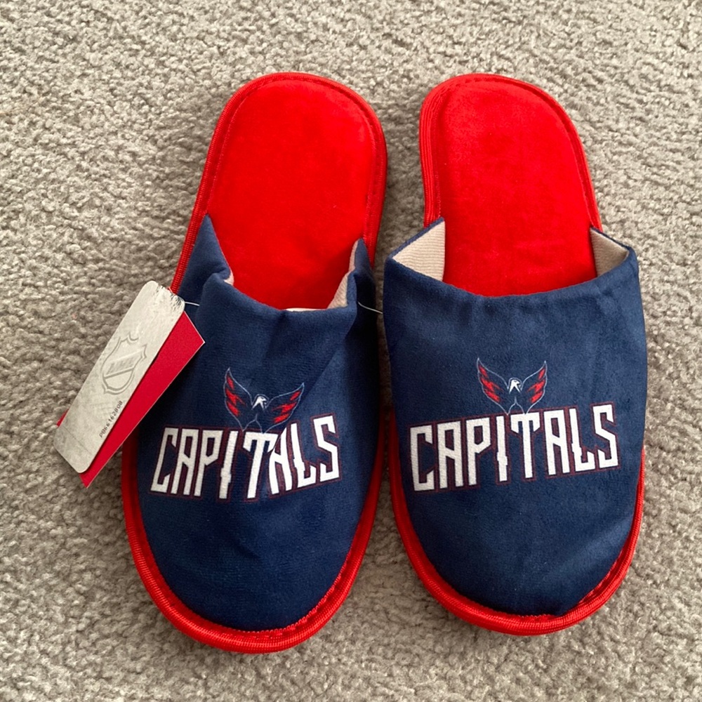 Mens 11-12 Washington capitals slippers